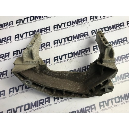 Кронштейн КПП Fiat Punto 3 2005-2018 55219008
